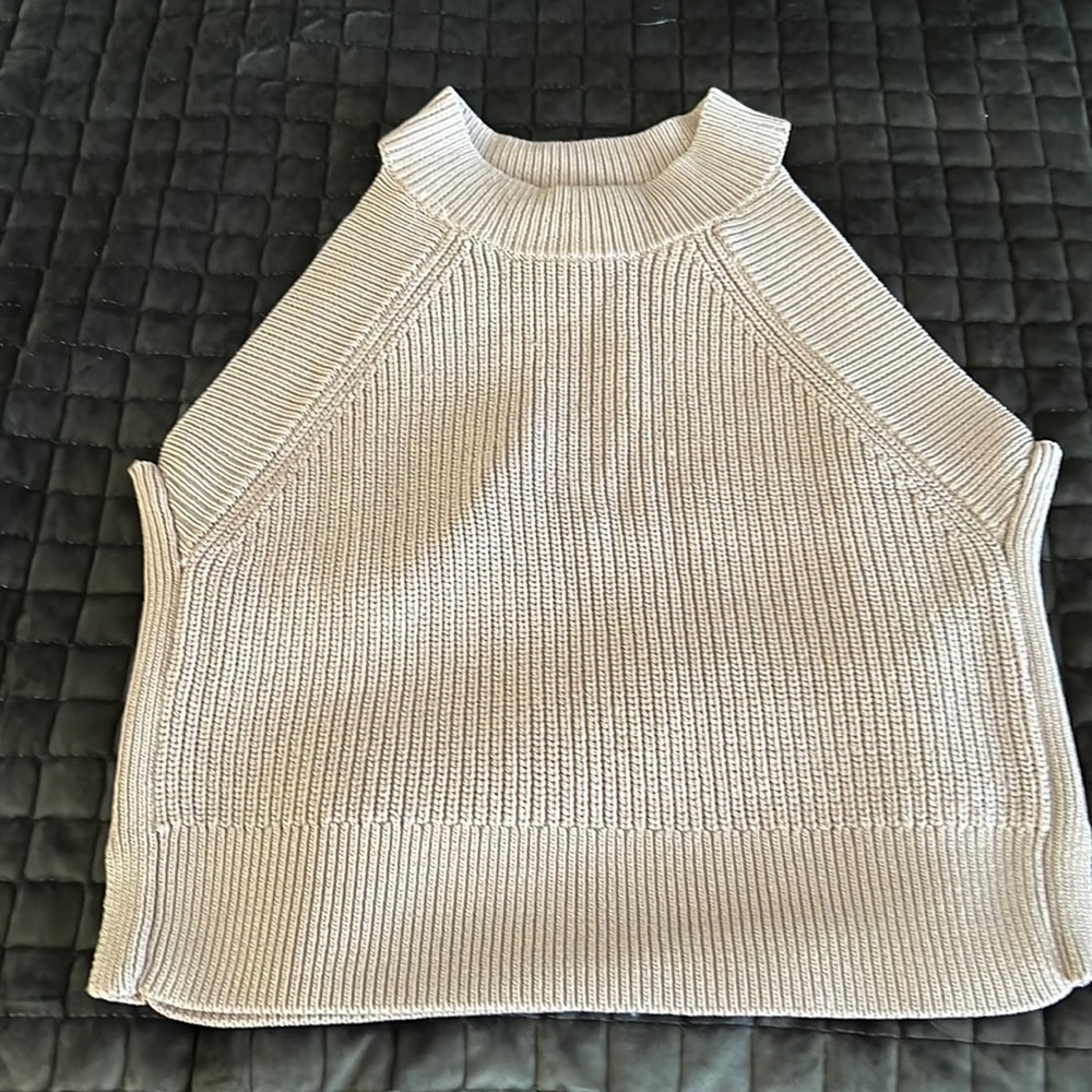 Aritzia top
